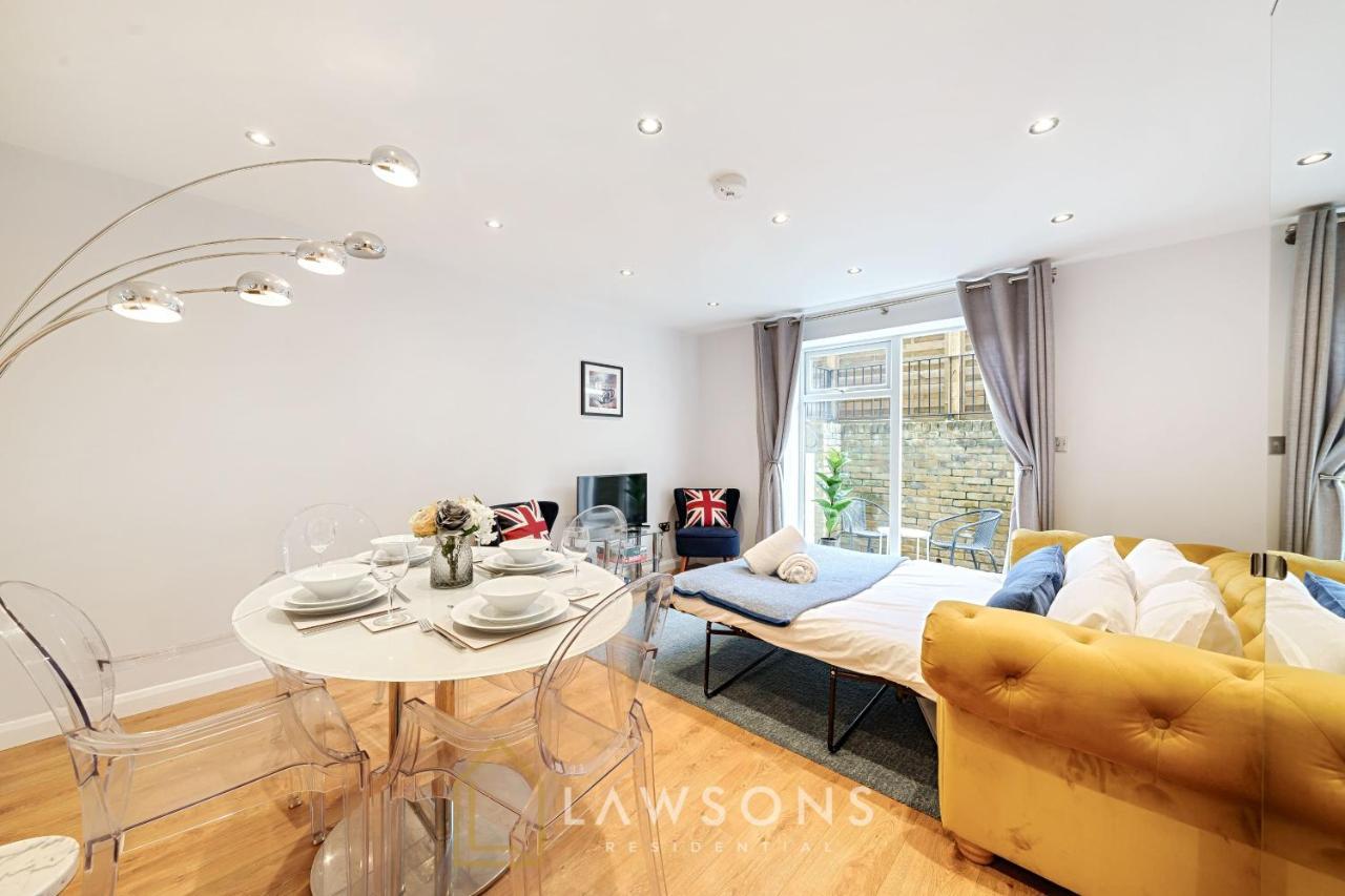 Stylish Living By Lawsons - 3 En Suites Windsor Exterior foto