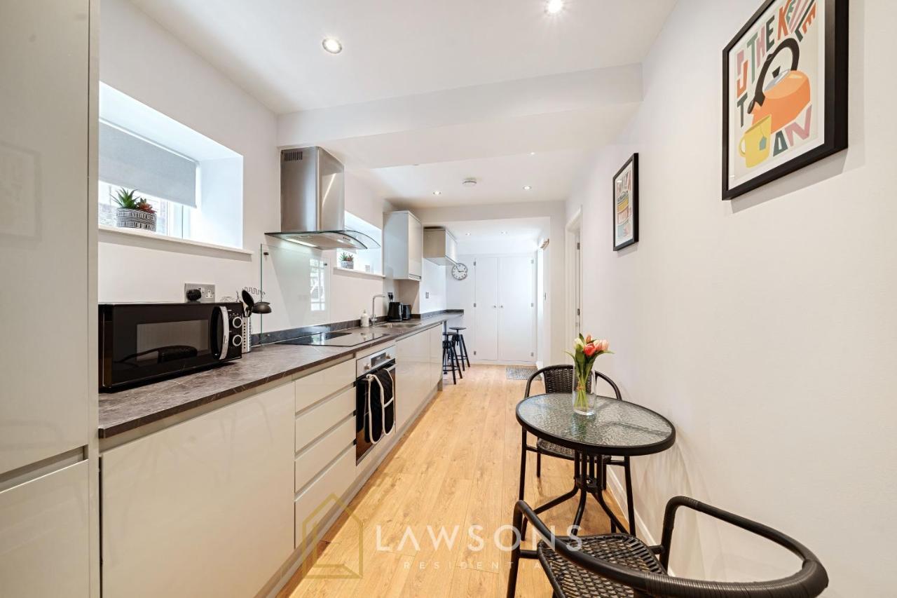 Stylish Living By Lawsons - 3 En Suites Windsor Exterior foto